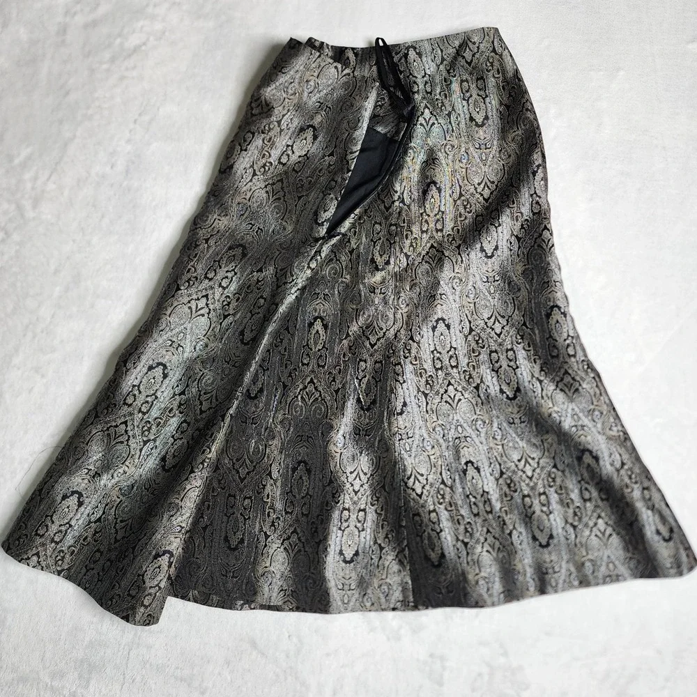 Amanda Smith Flare Skirt Size 10  Black, Gold &‎ Silver Pattern
